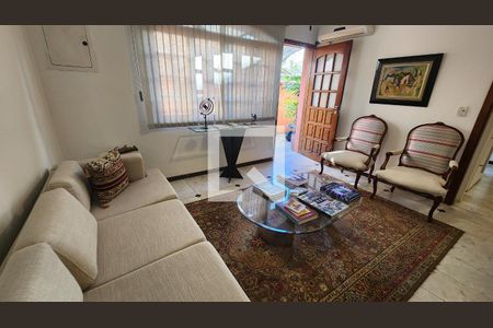 Sala de casa para alugar com 7 quartos, 30m² em Gonzaga, Santos