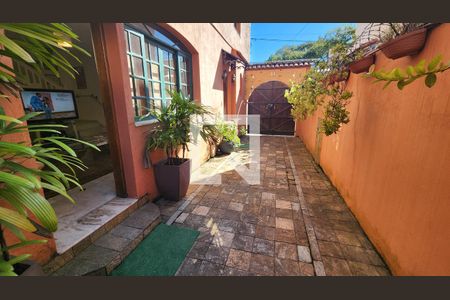 Casa para alugar com 30m², 7 quartos e 3 vagasQuintal