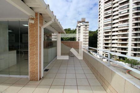 Apartamento para alugar com 220m², 3 quartos e 1 vaga Apartamento para alugar com 220m², 3 quartos e 1 vagaVaranda 2