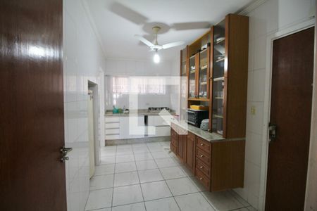 Apartamento para alugar com 220m², 3 quartos e 1 vaga Apartamento para alugar com 220m², 3 quartos e 1 vagaCozinha