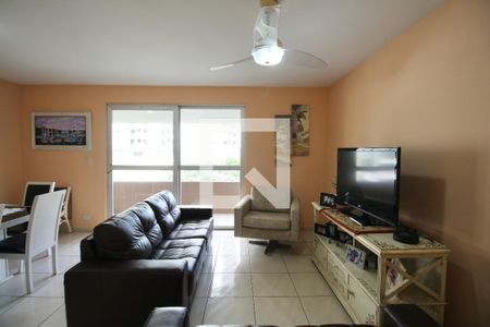 Sala de apartamento para alugar com 3 quartos, 220m² em Vila Alzira, Guarujá
