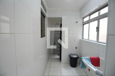 Apartamento para alugar com 220m², 3 quartos e 1 vaga Apartamento para alugar com 220m², 3 quartos e 1 vagaÁrea de Serviço