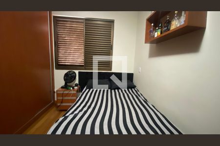 Apartamento à venda com 212m², 3 quartos e 2 vagas Apartamento à venda com 212m², 3 quartos e 2 vagasQuarto 3
