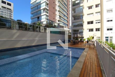 Apartamento à venda com 200m², 3 quartos e 3 vagasÁrea Comum - Piscina