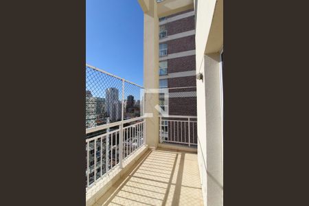 Apartamento à venda com 200m², 3 quartos e 3 vagasVaranda