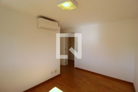 Apartamento à venda com 200m², 3 quartos e 3 vagasQuarto 2 - Suíte