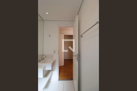 Apartamento à venda com 200m², 3 quartos e 3 vagasBanheiro da Suíte 2