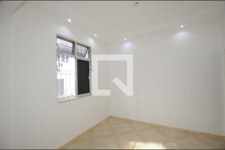 Sala de apartamento para alugar com 2 quartos, 70m² em Vista Alegre, Rio de Janeiro