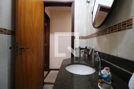 Casa à venda com 192m², 3 quartos e 4 vagasLavabo