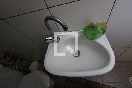 Casa à venda com 192m², 3 quartos e 4 vagasLavabo da Área Social - Pia