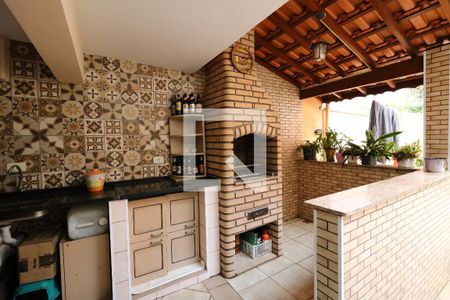 Casa à venda com 192m², 3 quartos e 4 vagasÁrea Social - Churrasqueira