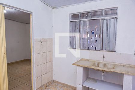 Sala e Cozinha de casa para alugar com 1 quarto, 35m² em Vila Nhocuné, São Paulo