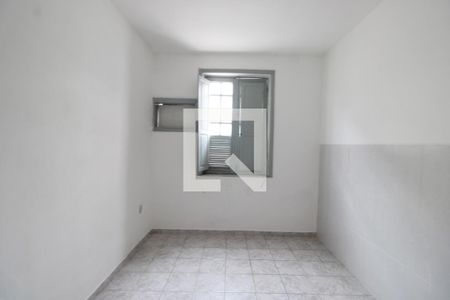 Quarto 1 de casa de condomínio para alugar com 2 quartos, 54m² em Vaz Lobo, Rio de Janeiro