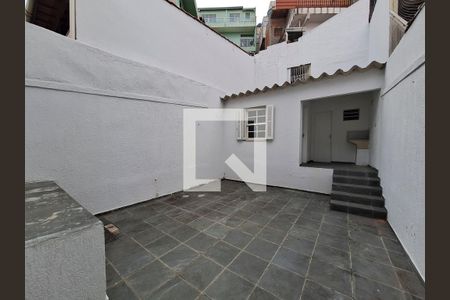 Casa à venda com 270m², 2 quartos e 2 vagasQuintal