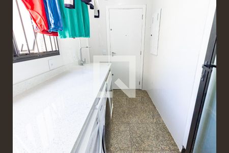 Apartamento à venda com 140m², 3 quartos e 3 vagas Apartamento à venda com 140m², 3 quartos e 3 vagasÁrea de Serviço