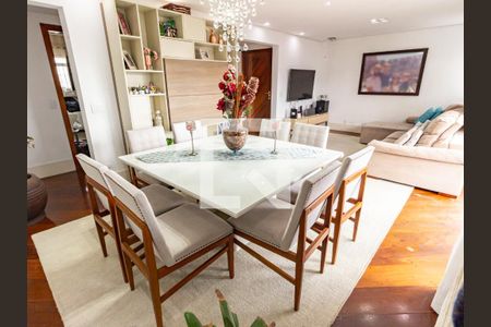 Apartamento à venda com 140m², 3 quartos e 3 vagas Apartamento à venda com 140m², 3 quartos e 3 vagasSala