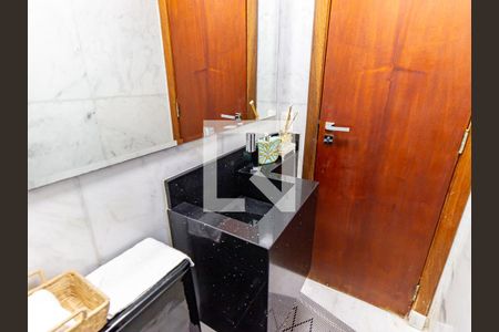 Apartamento à venda com 140m², 3 quartos e 3 vagas Apartamento à venda com 140m², 3 quartos e 3 vagasLavabo