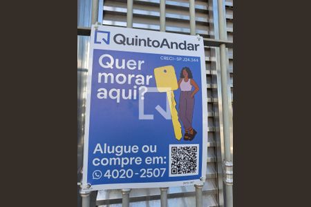 Casa à venda com 85m², 3 quartos e sem vaga Casa à venda com 85m², 3 quartos e sem vagaFachada