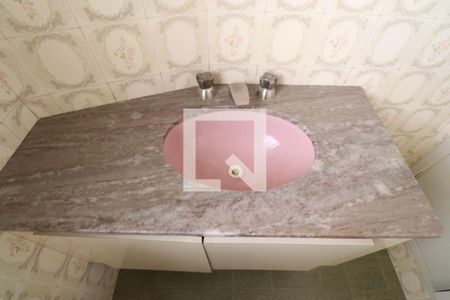 Casa à venda com 85m², 3 quartos e sem vagaBanheiro - torneira