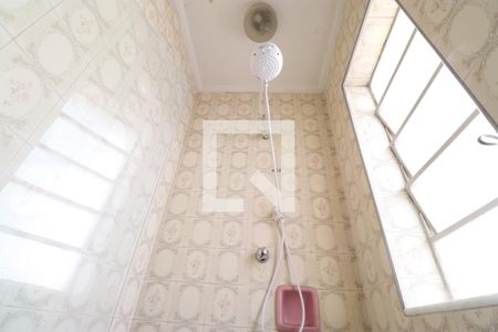 Casa à venda com 85m², 3 quartos e sem vagaDetalhe do banheiro