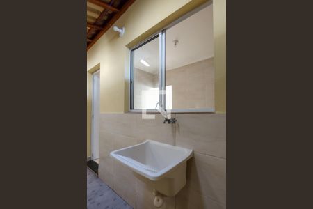 Casa de condomínio para alugar com 53m², 2 quartos e 1 vagaÁrea de Serviço