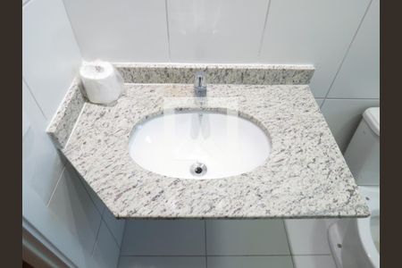 Apartamento para alugar com 62m², 2 quartos e 1 vagaBanheiro Social - Pia