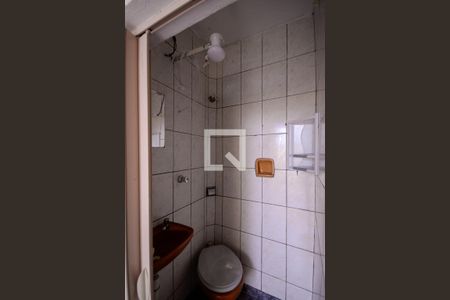 Banheiro  de kitnet/studio para alugar com 1 quarto, 18m² em Vila Água Funda, São Paulo