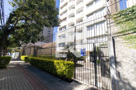 Fachada de apartamento para alugar com 2 quartos, 50m² em Cristo Rei, Curitiba