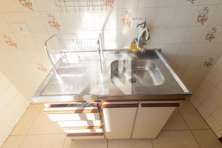 Cozinha e Área de Serviço de apartamento para alugar com 2 quartos, 50m² em Cristo Rei, Curitiba