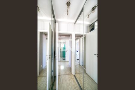 Apartamento à venda com 106m², 3 quartos e 2 vagasCloset da suíte