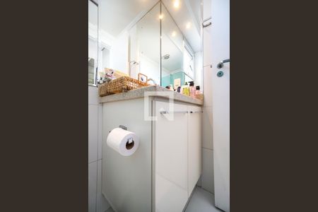 Apartamento à venda com 106m², 3 quartos e 2 vagasBanheiro da suíte