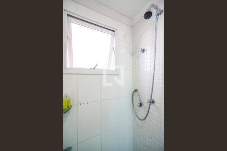 Apartamento à venda com 106m², 3 quartos e 2 vagasChuveiro