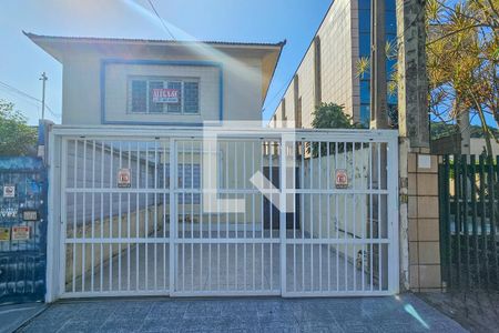 Fachada de casa para alugar com 3 quartos, 190m² em Vila Maia, Guarujá