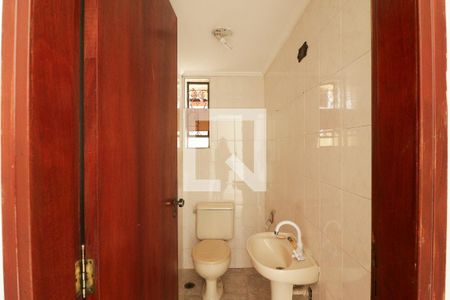 Casa à venda com 200m², 2 quartos e 1 vagaLavabo