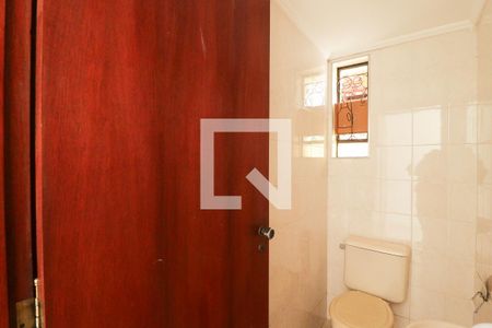 Casa à venda com 200m², 2 quartos e 1 vagaLavabo