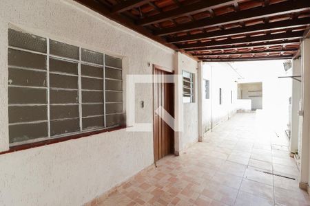 Casa à venda com 200m², 2 quartos e 1 vagaÁrea de Serviço