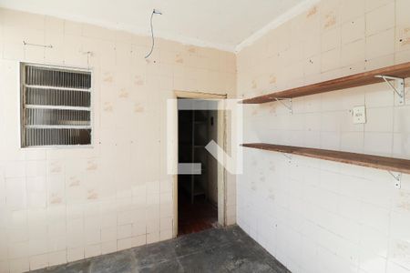 Casa à venda com 200m², 2 quartos e 1 vagaÁrea de Serviço