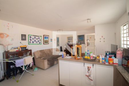 Casa à venda com 300m², 5 quartos e 6 vagasCozinha 2