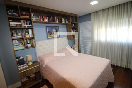 Apartamento à venda com 237m², 4 quartos e 4 vagasQuarto 2