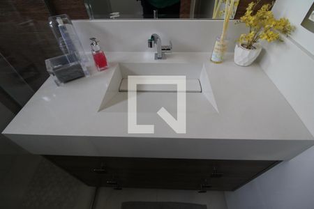 Apartamento à venda com 237m², 4 quartos e 4 vagasQuarto 2 - Banheiro