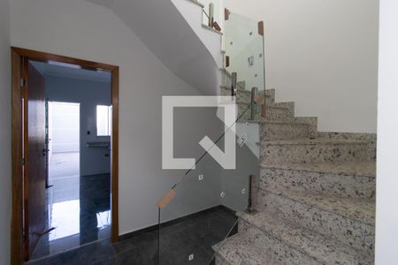 Escada de casa para alugar com 3 quartos, 150m² em Vila Maria Alta, São Paulo