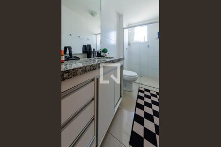 Apartamento à venda com 64m², 2 quartos e 1 vagaBanheiro suíte