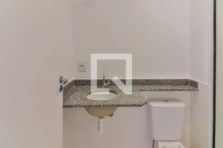Banheiro de apartamento à venda com 1 quarto, 22m² em Jardim das Vertentes, São Paulo