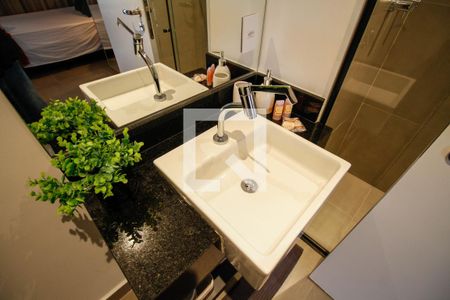 Banheiro  de kitnet/studio à venda com 1 quarto, 31m² em Cerqueira César, São Paulo