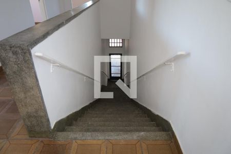 2º andar escada de casa para alugar com 3 quartos, 150m² em Jardim Sao Vicente, São Paulo