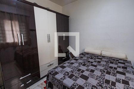 Casa à venda com 422m², 5 quartos e 2 vagas Casa à venda com 422m², 5 quartos e 2 vagasQuarto 4