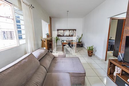 Casa à venda com 422m², 5 quartos e 2 vagas Casa à venda com 422m², 5 quartos e 2 vagasCasa 2 / Sala