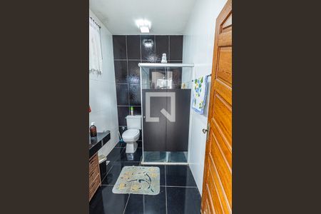 Casa à venda com 422m², 5 quartos e 2 vagas Casa à venda com 422m², 5 quartos e 2 vagasBanheiro 4