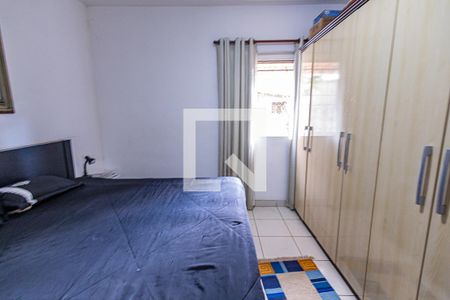 Casa à venda com 422m², 5 quartos e 2 vagas Casa à venda com 422m², 5 quartos e 2 vagasQuarto 5