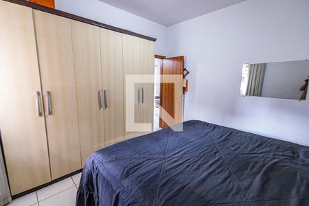 Casa à venda com 422m², 5 quartos e 2 vagas Casa à venda com 422m², 5 quartos e 2 vagasQuarto 5